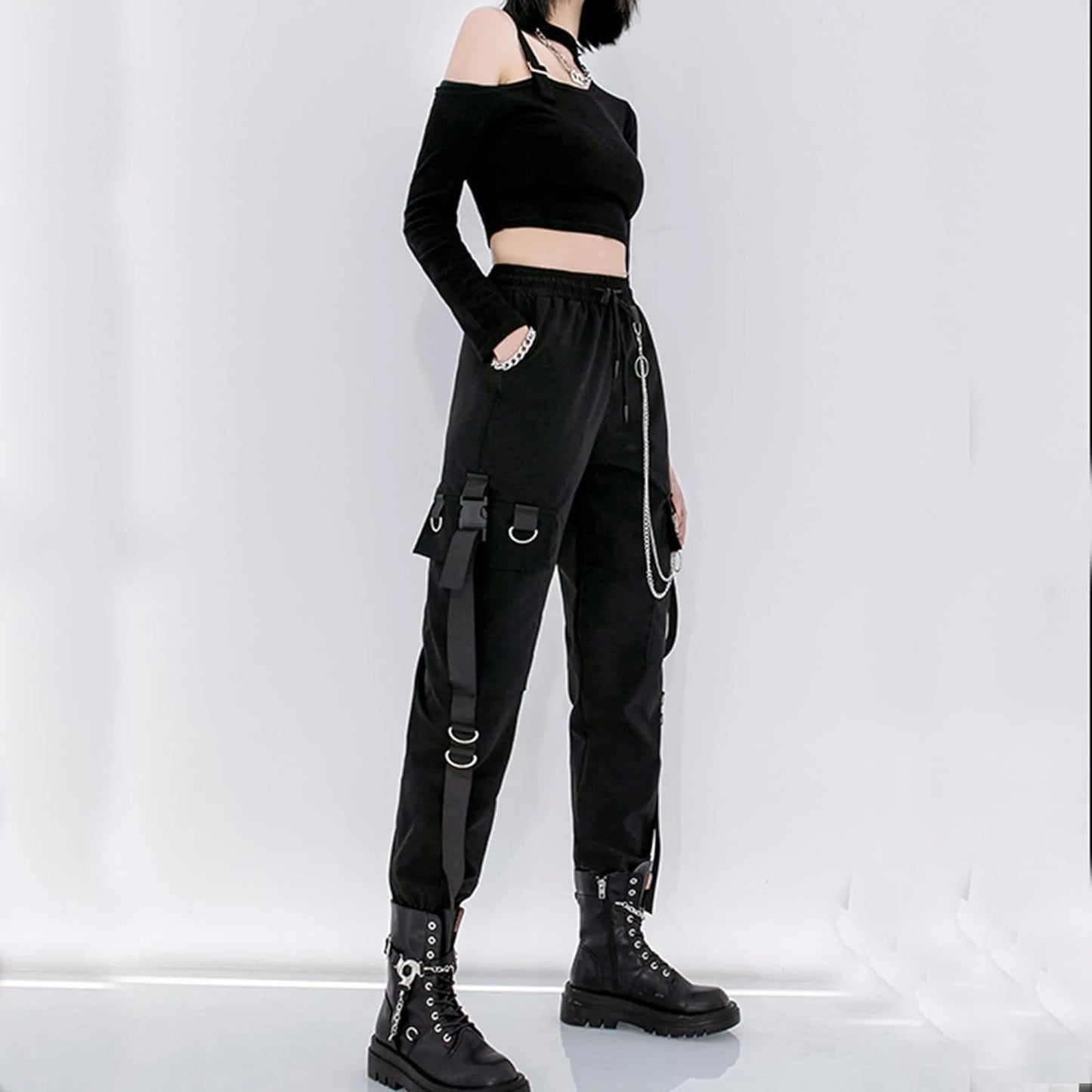 Black Cargo Pants for Women Techwear Female Goth Joggers with Chain Casual Trousers Hip Hop Sweaatpants Loose Street Rock Style